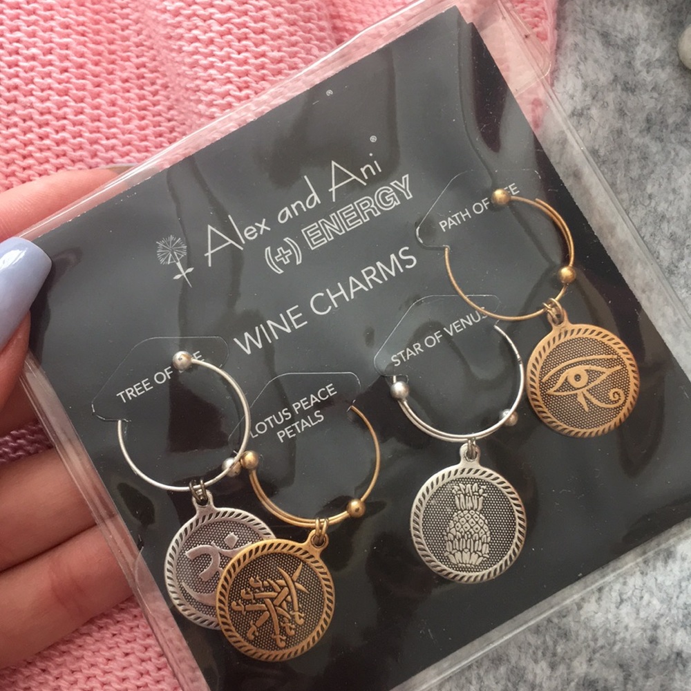 WINE CHARMS 🍷